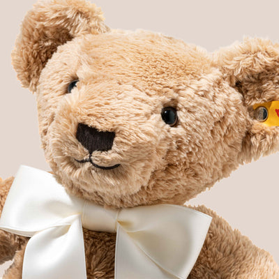 Steiff Cosy Year Bear 2025