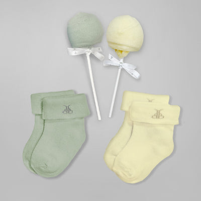 Little Love Muslins and Socks New Baby Gift Set, Neutral
